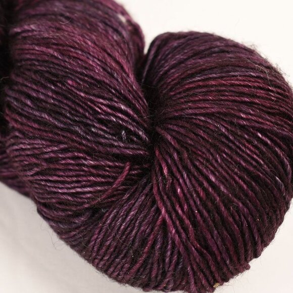 Swift High Street Fingering Weight Yarn SW Merino Silk 438 Yds Color Wednesday - Picture 2 of 4